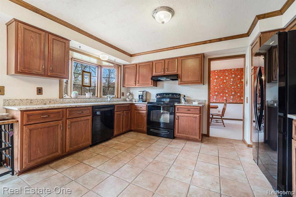 5367 LANGLEWOOD Drive, West Bloomfield, MI — Photo 11