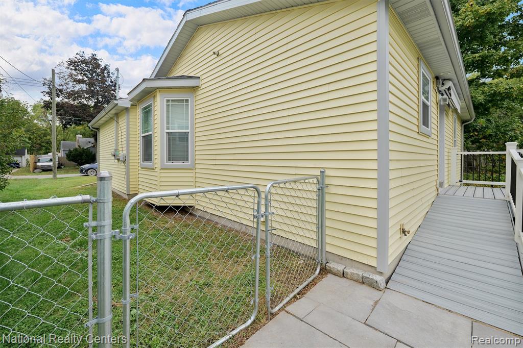 6263 Marywood Avenue, Lansing, MI 48911 — Photo 21