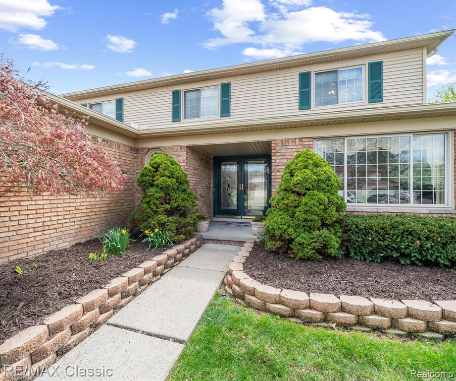 45597 HOLMES Drive, Canton, MI 48187 — Photo 5