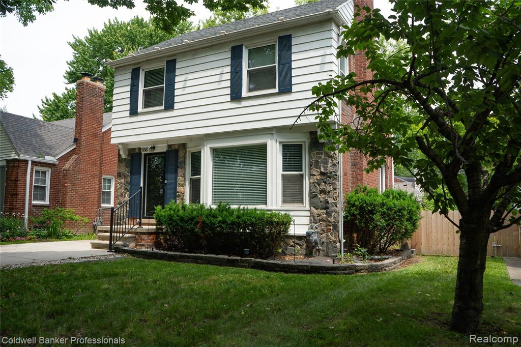 1168 N Vernier Road N, Grosse Pointe, MI 48236 — Photo 2