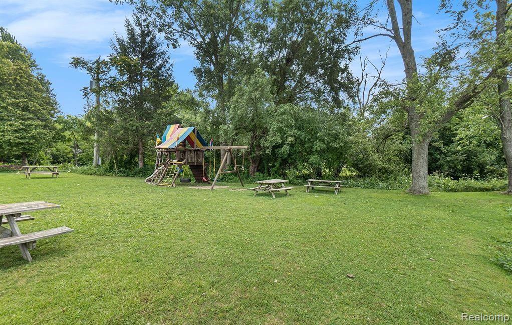 8635 N ESTON Road, Clarkston, MI 48348 — Photo 37