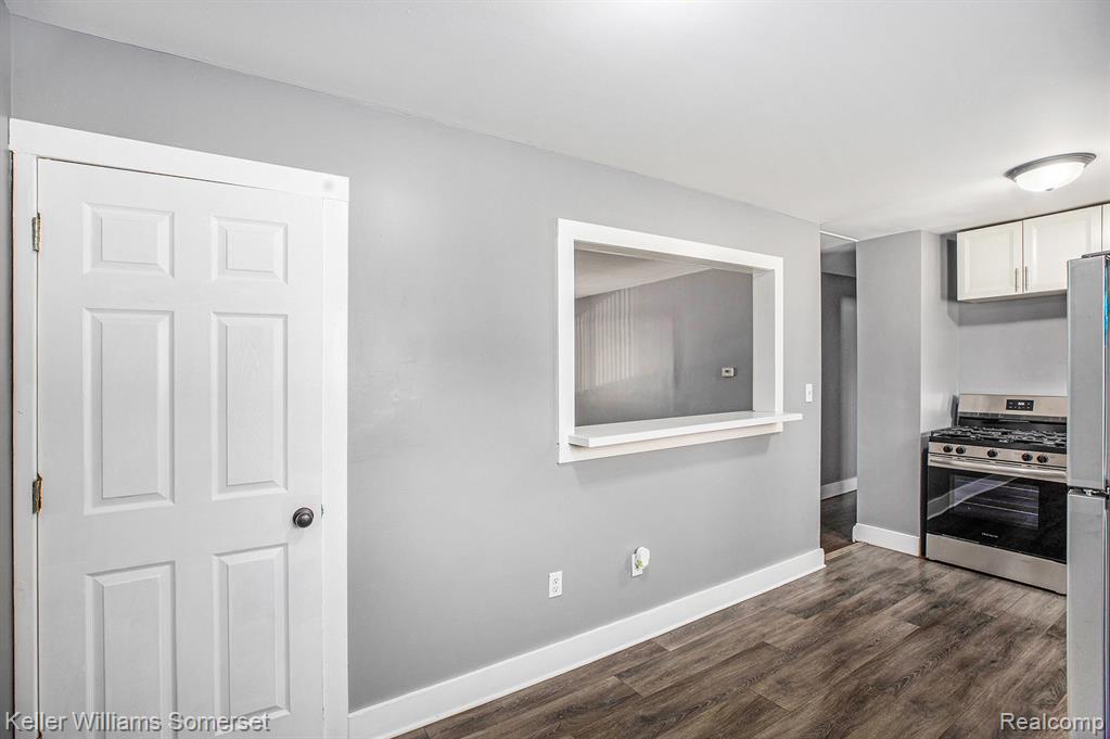 428 Jordon Road, Pontiac, MI 48342 — Photo 8