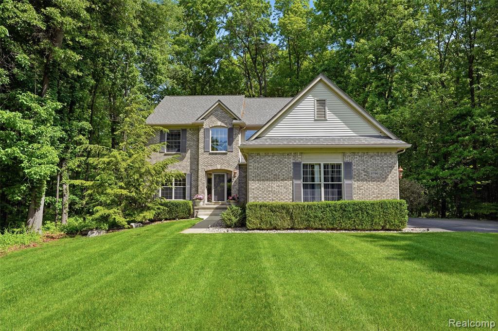 2790 Pine Bluffs Ct., Highland, MI
