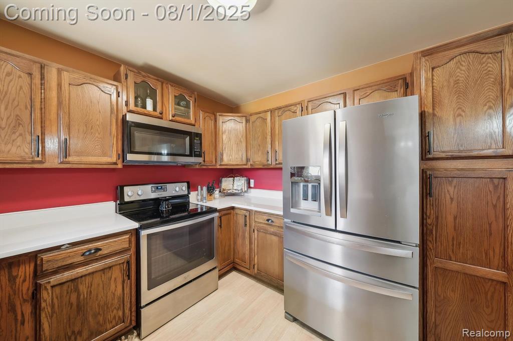 999 Hickory Drive, Brighton, MI 48116 — Photo 13
