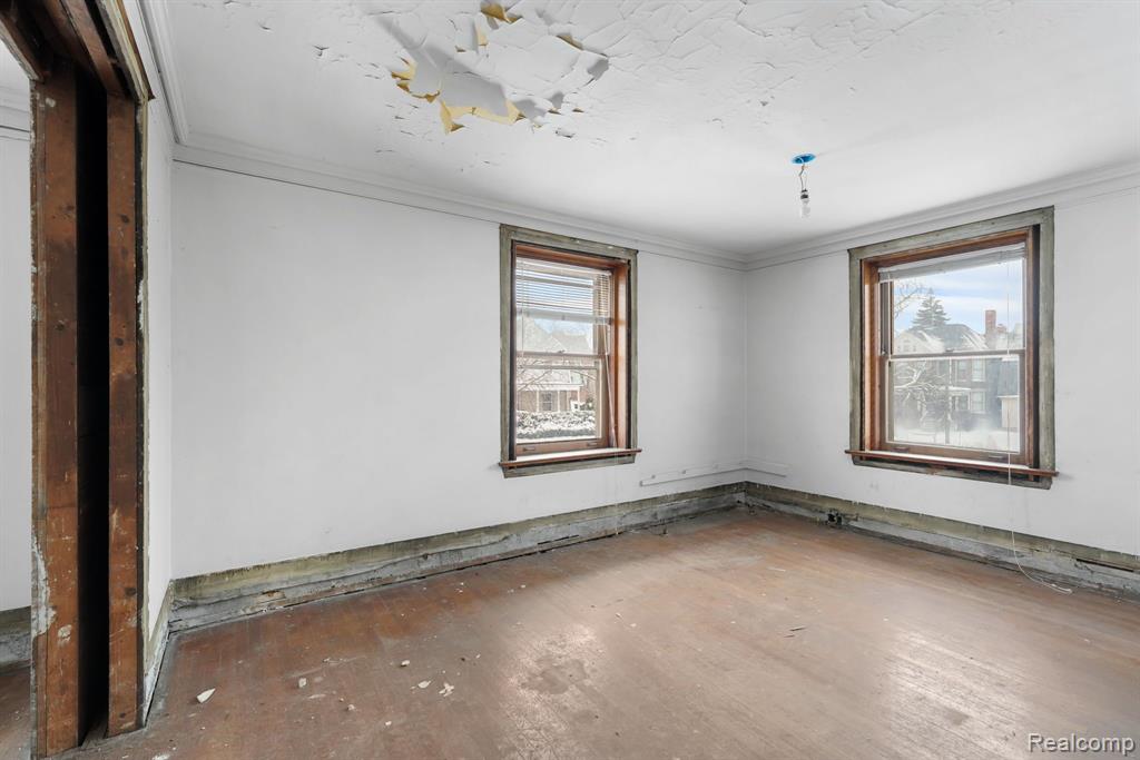 649 VAN DYKE Street, Detroit, MI 48214 — Photo 31