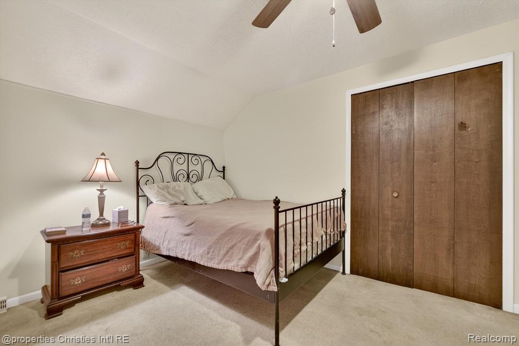 416 Lake Street, Howell, MI 48843 — Photo 12