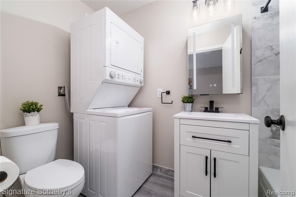 31831 Grand River Avenue, 68, Farmington, MI 48336 — Photo 13