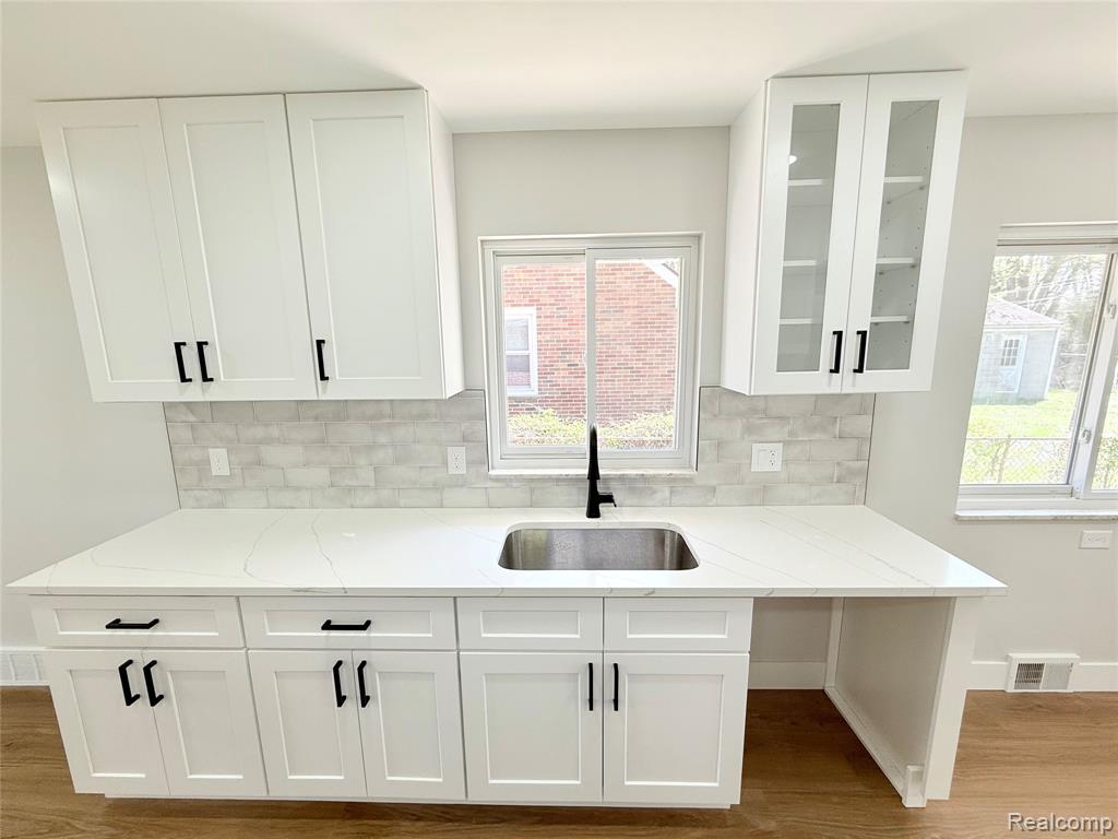 21805 Pleasant Avenue, Eastpointe, MI 48021 — Photo 14