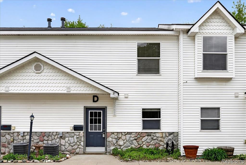 48 Broadway St., Suite D, Oxford, MI 48371
