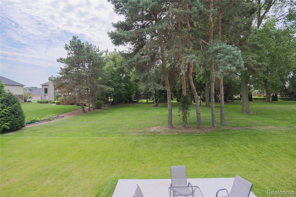 20776 Wexford Drive, Macomb, MI 48044 — Photo 15
