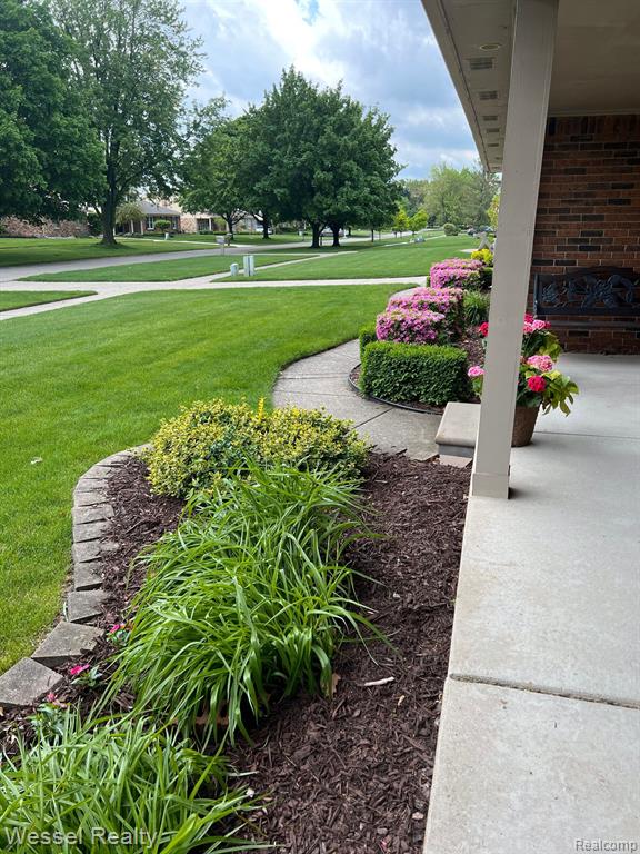 47829 BEN FRANKLIN Drive, Shelby Twp, MI 48315 — Photo 46