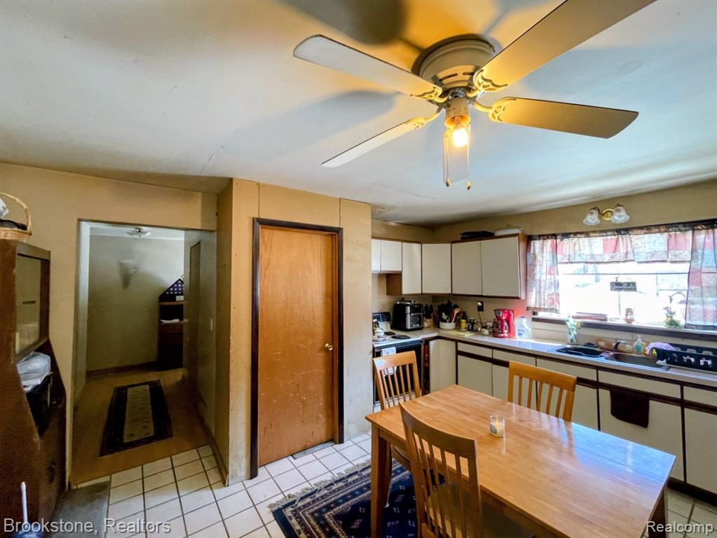 4354 Grass Lake Road, White Lake, MI 48383 — Photo 9