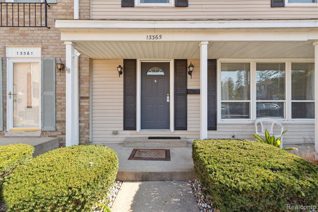 13365 LAKE POINT Boulevard, Belleville, MI 48111 — Photo 6