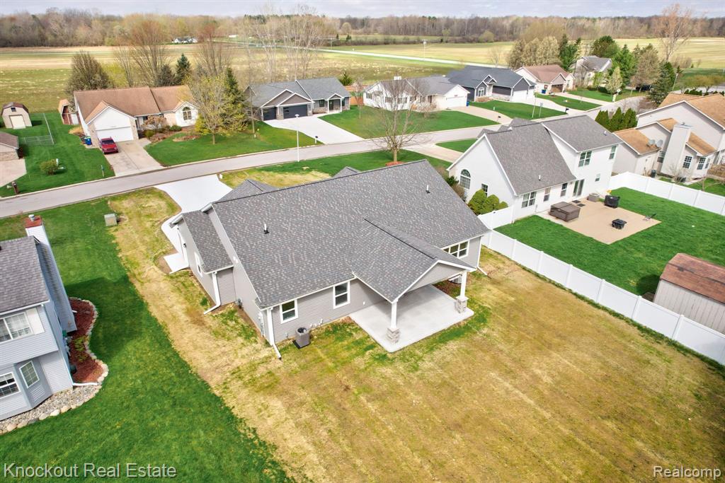 12095 Country Run Drive, Birch Run, MI 48415 — Photo 62