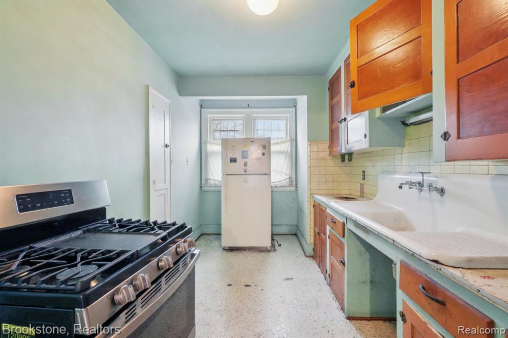 14295 Mark Twain Street, Detroit, MI 48227 — Photo 9
