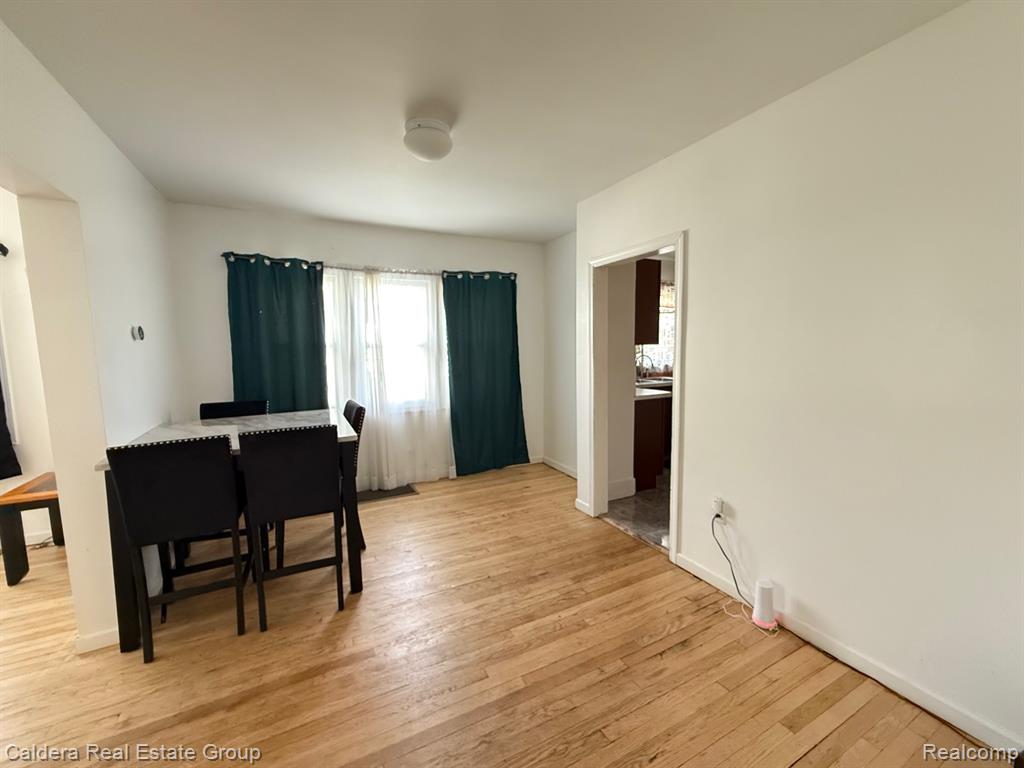 733 Black Avenue, Flint, MI 48505 — Photo 5