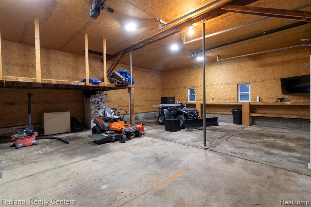 529 N Watkins, Perry, MI 48872 — Photo 5