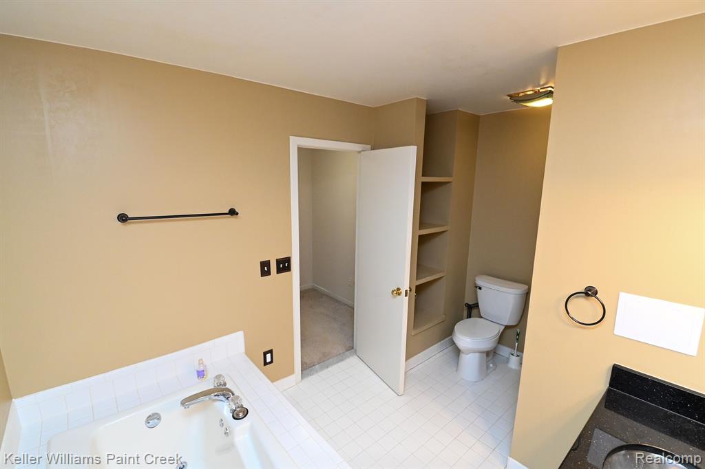 42571 Wimbleton Way, Novi, MI — Photo 33
