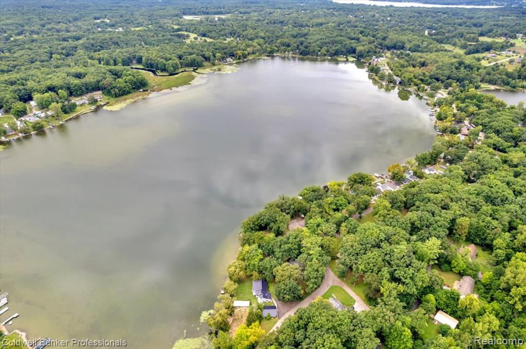 2064 Miles Road, Lapeer, MI 48446 — Photo 11