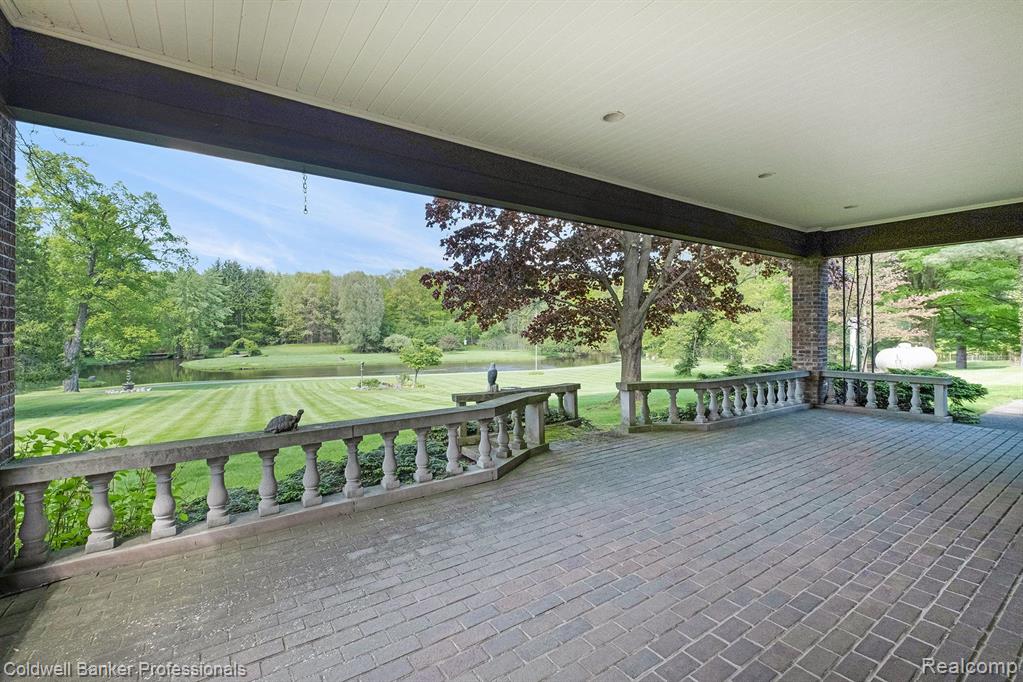 2103 E NEWARK Road, Lapeer, MI 48446 — Photo 5