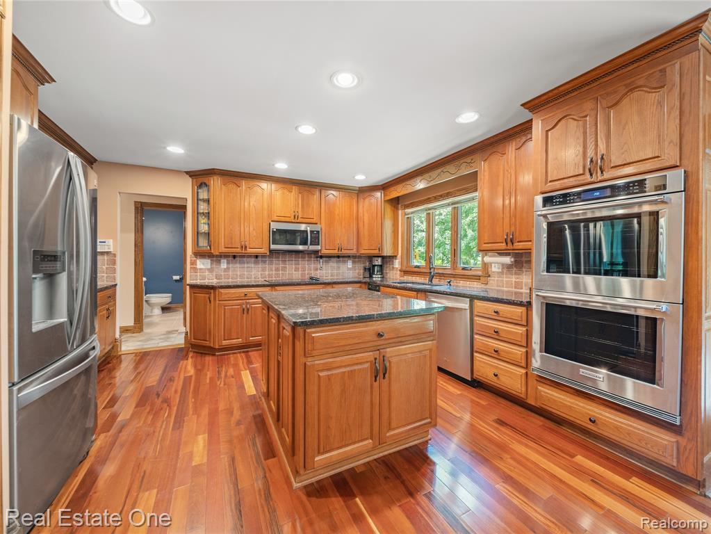5336 Kensington Road, Brighton, MI 48114 — Photo 21