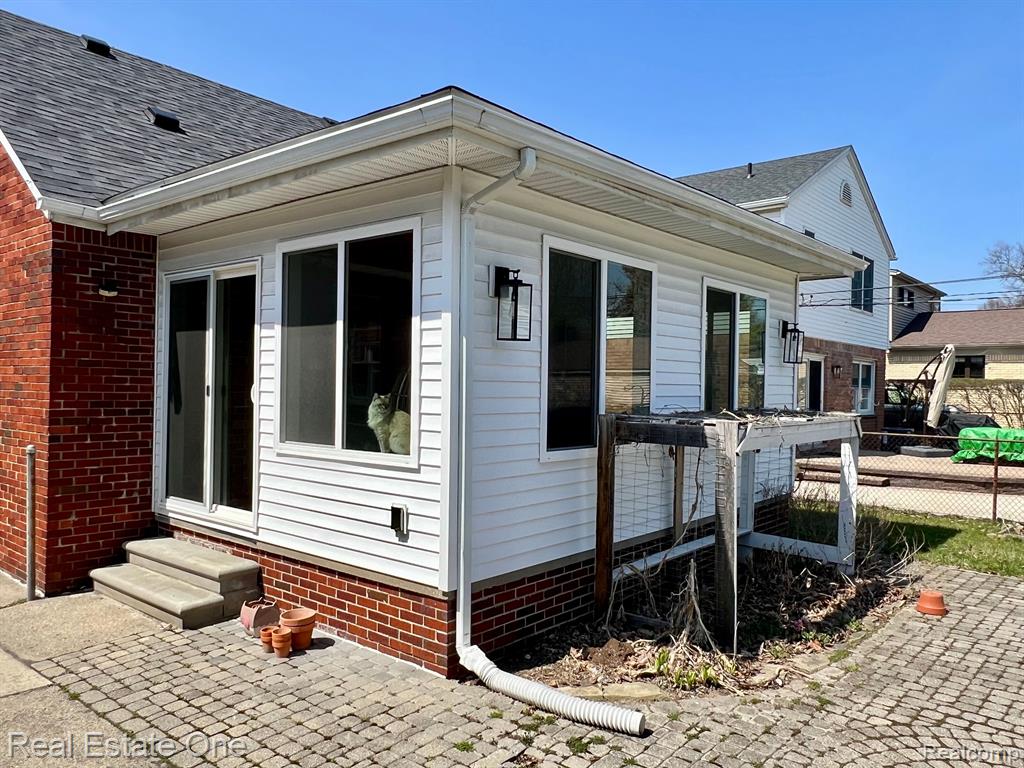 530 N LAFAYETTE Street, Dearborn, MI 48128 — Photo 6