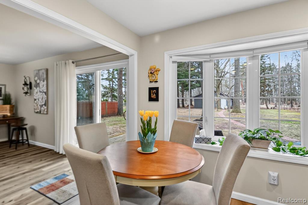 5569 Lakeshore Road, Fort Gratiot, MI 48059 — Photo 12
