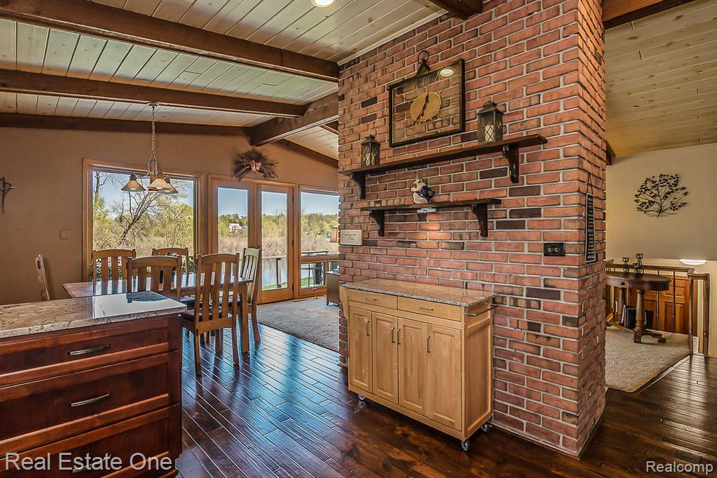 7311 BISCAYNE Court, White Lake, MI 48383 — Photo 16