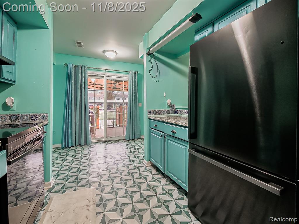 16513 Terrace Village Drive, Taylor, MI 48180 — Photo 3