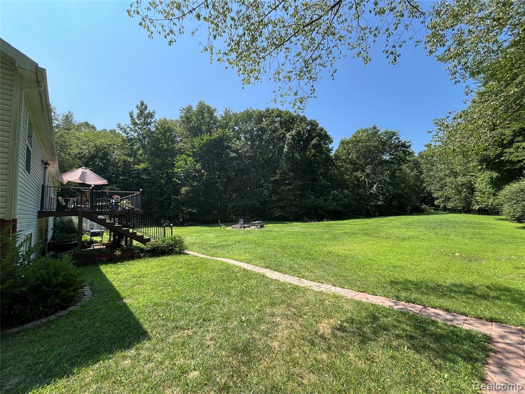 28524 Elwell Road, Belleville, MI 48111 — Photo 10