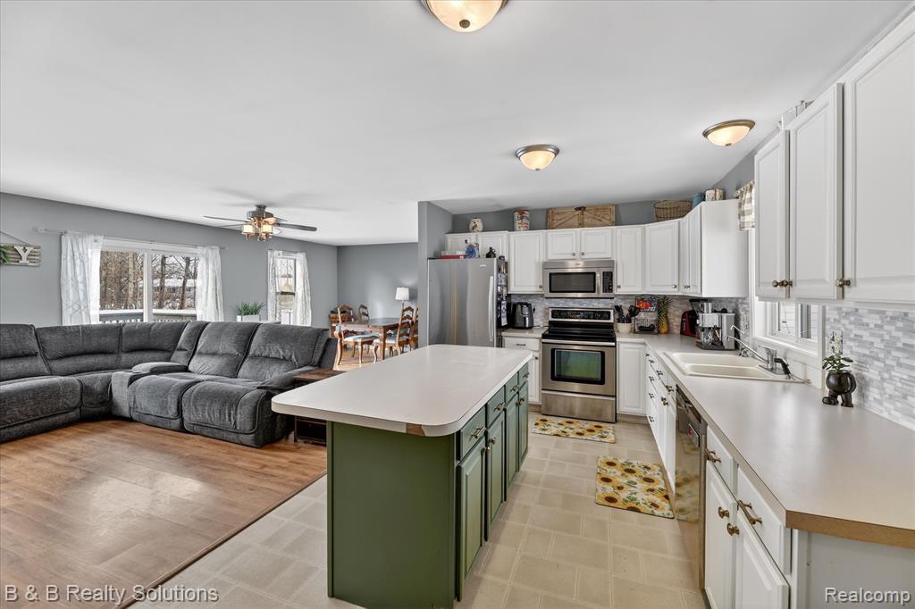 5769 Cobblestone Drive, North Branch, MI 48461 — Photo 15