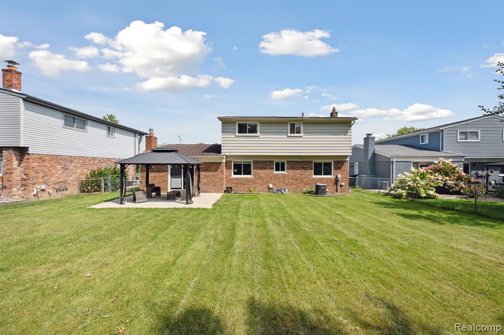 7363 HILLSBORO Drive, Canton, MI 48187 — Photo 40