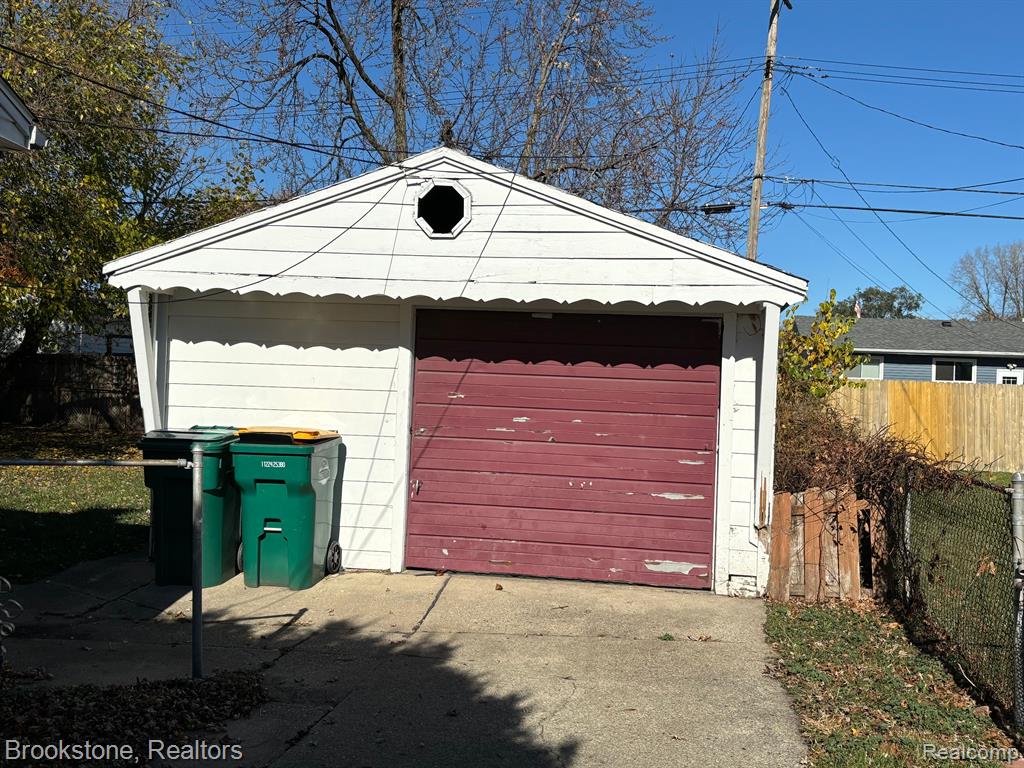 1311 DUNCAN Avenue, Ypsilanti, MI 48198 — Photo 2