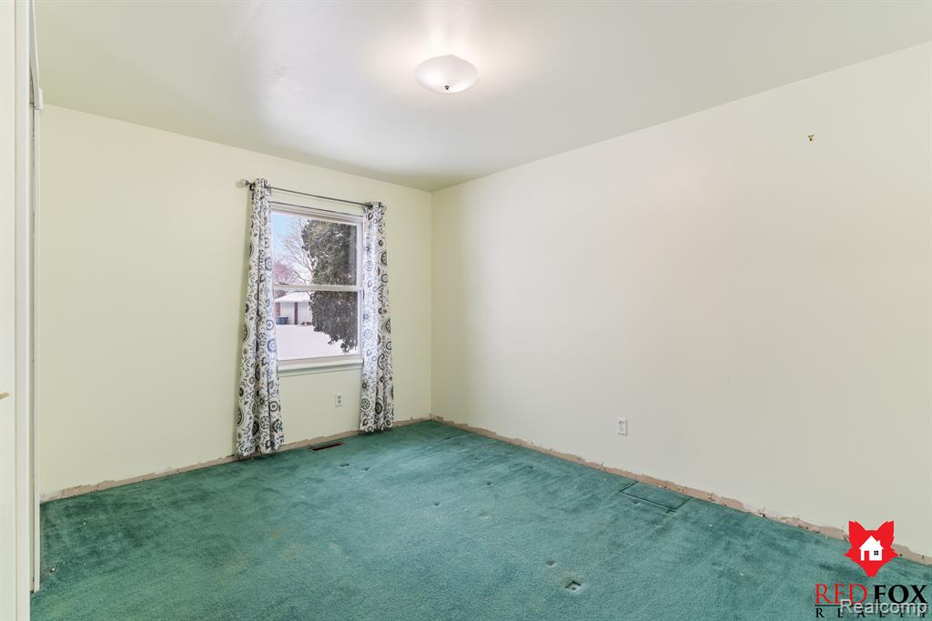 6246 KING ARTHUR Court, Swartz Creek, MI 48473 — Photo 23