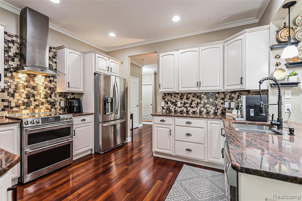 61121 Kocher Drive, South Lyon, MI 48178 — Photo 16