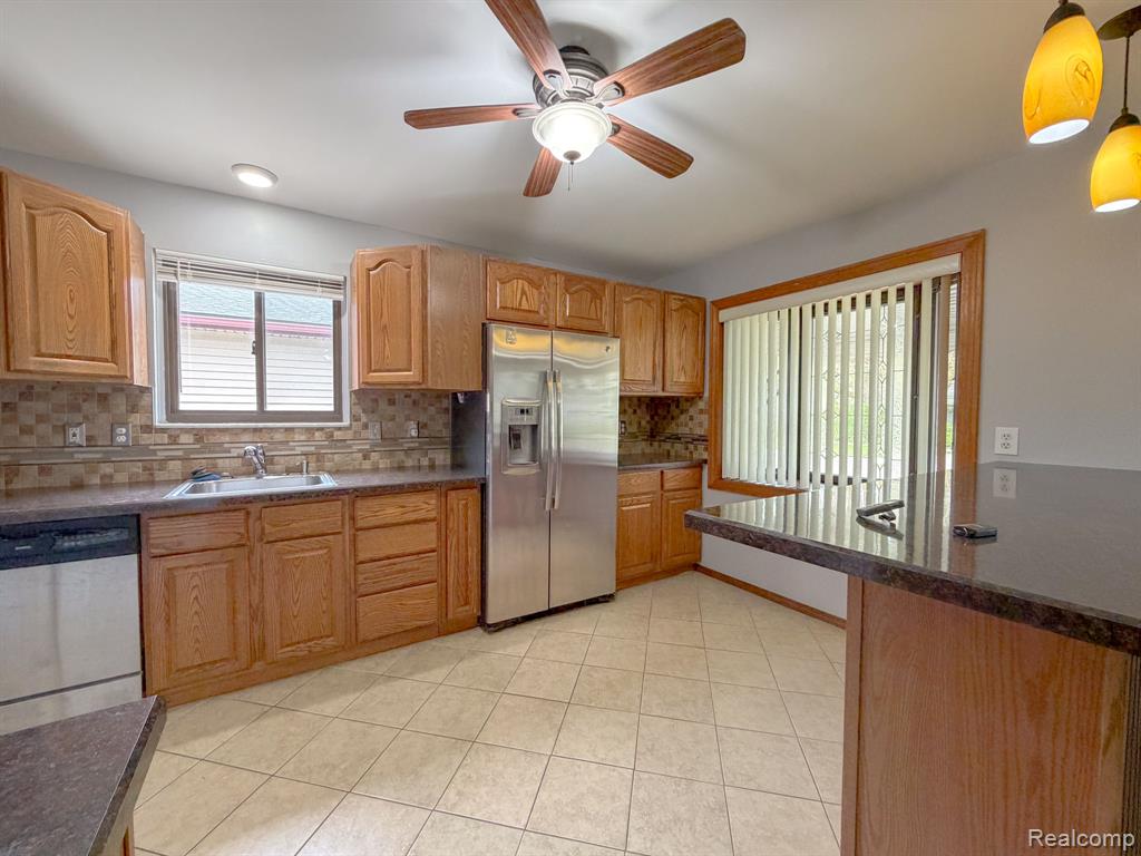 6038 Michael Street, Taylor, MI 48180 — Photo 10