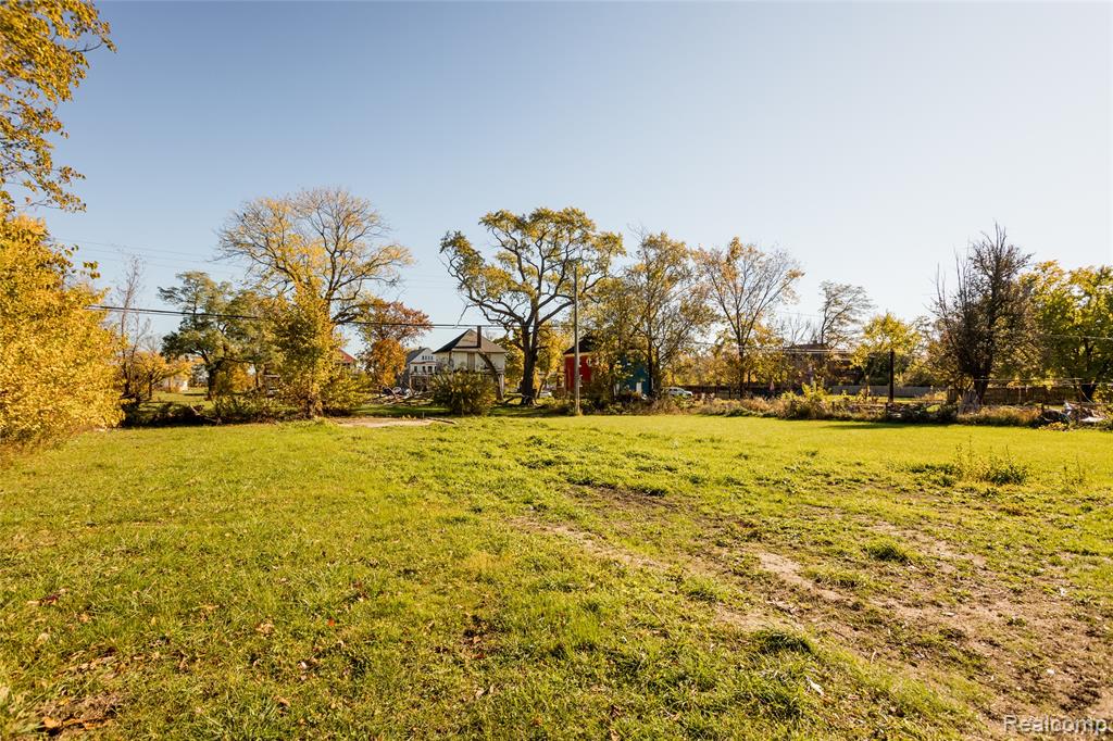 2592 Harding Street, Detroit, MI 48214 — Photo 49