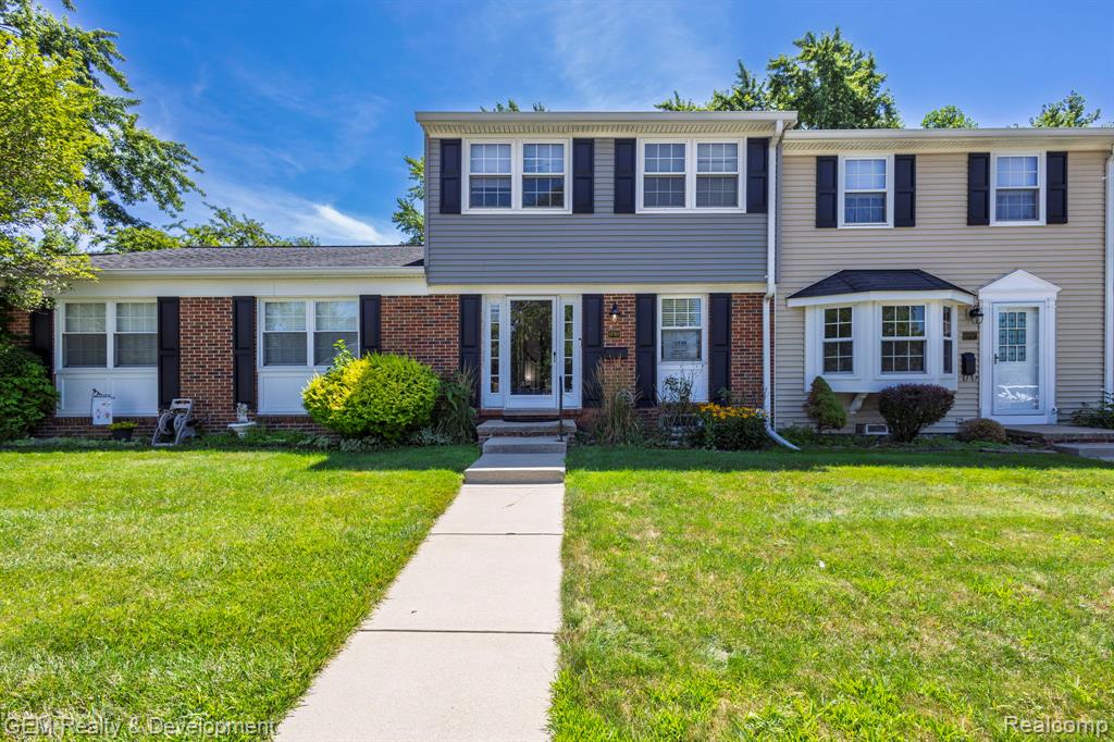 19705 Hayes Court, Northville, MI 48167 — Photo 2
