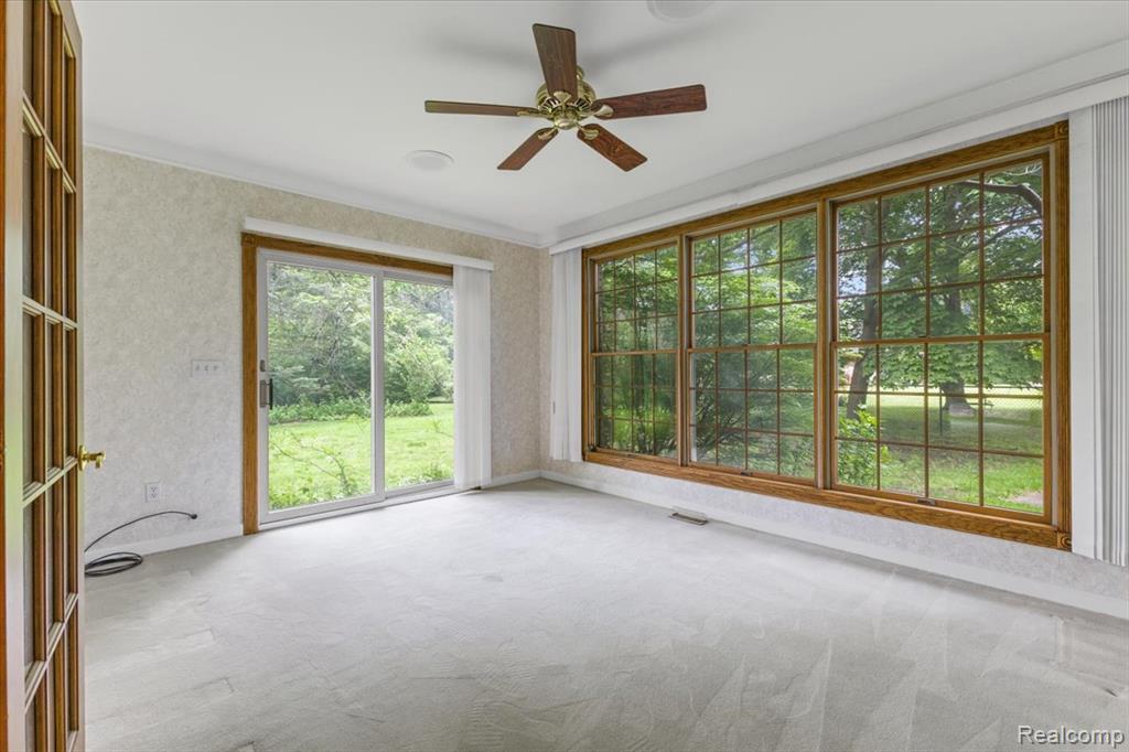 5538 Larkins Drive, Troy, MI 48085 — Photo 12