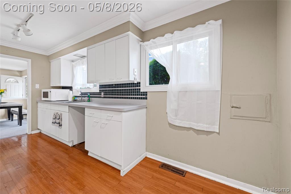 7396 Cornwall Court, West Bloomfield, MI — Photo 14