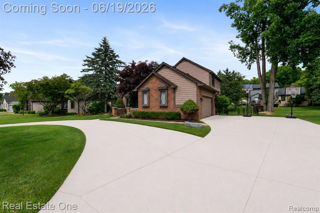 5277 Waterview Drive, West Bloomfield, MI 48323 — Photo 3