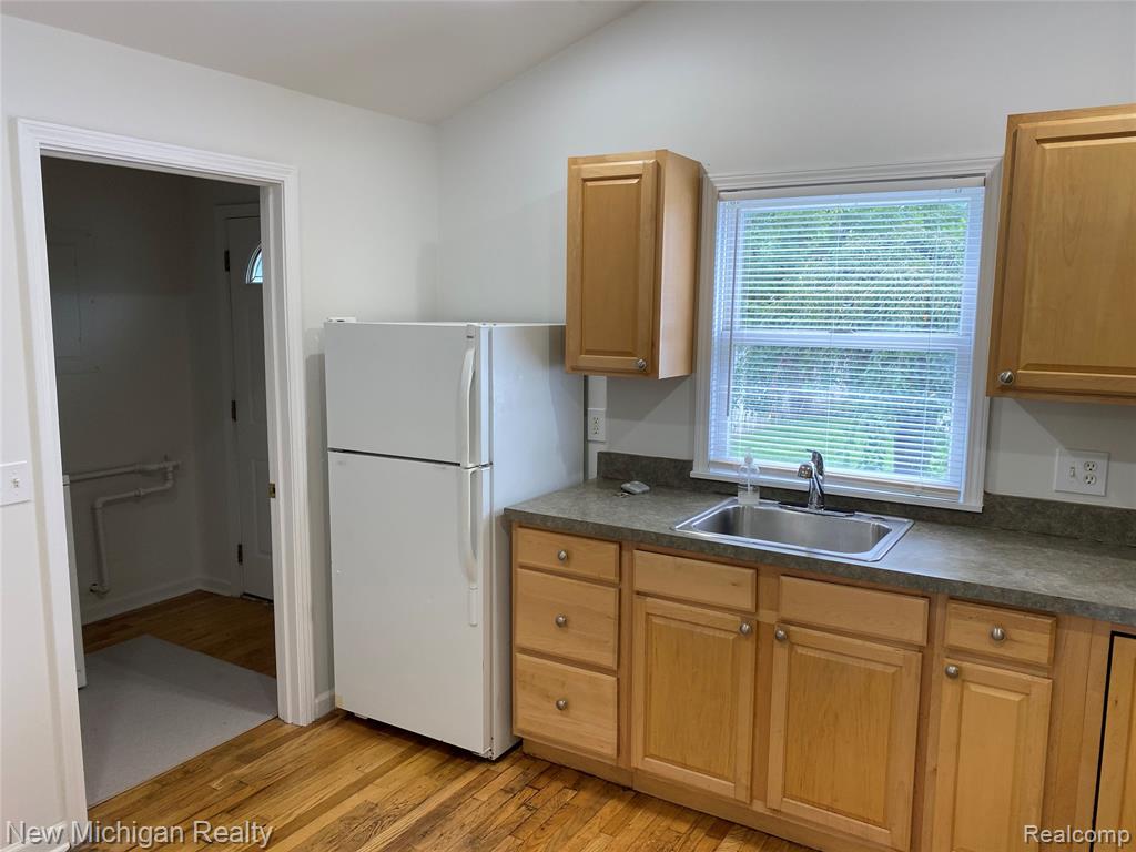 5659 CLIPPERT Street, Dearborn Heights, MI 48125 — Photo 12