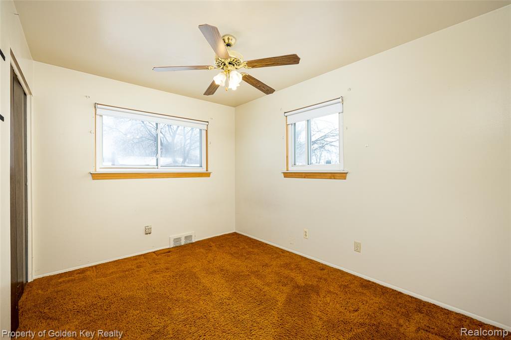 6951 Apache Trail, Westland, MI — Photo 8
