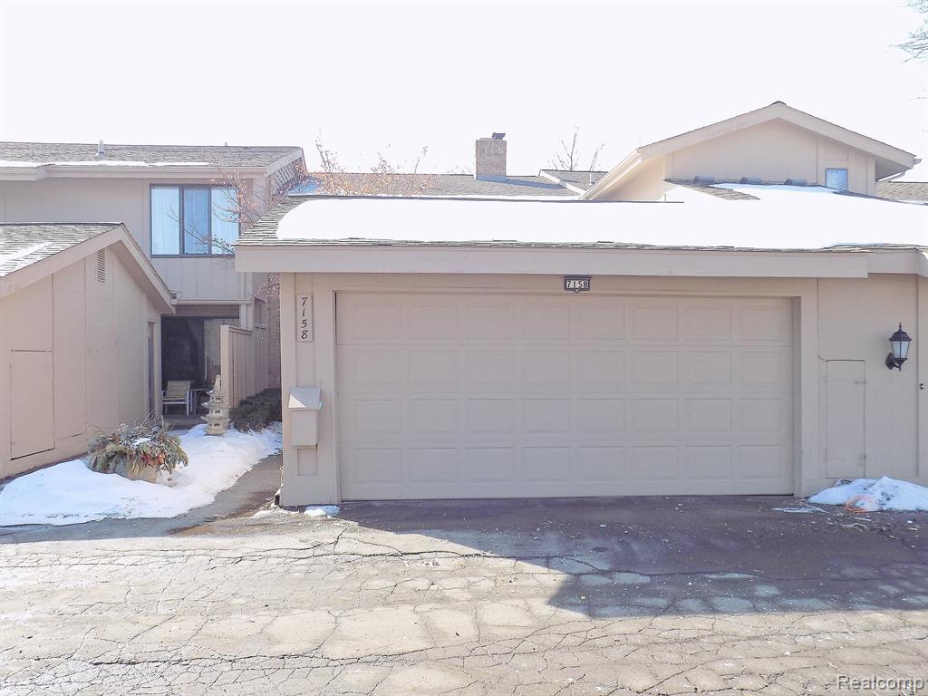 7158 PEBBLE PARK Drive, West Bloomfield, MI — Photo 41