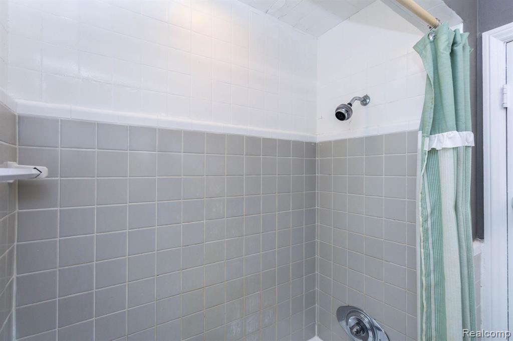 4237 Wakefield Road, Berkley, MI 48072 — Photo 18