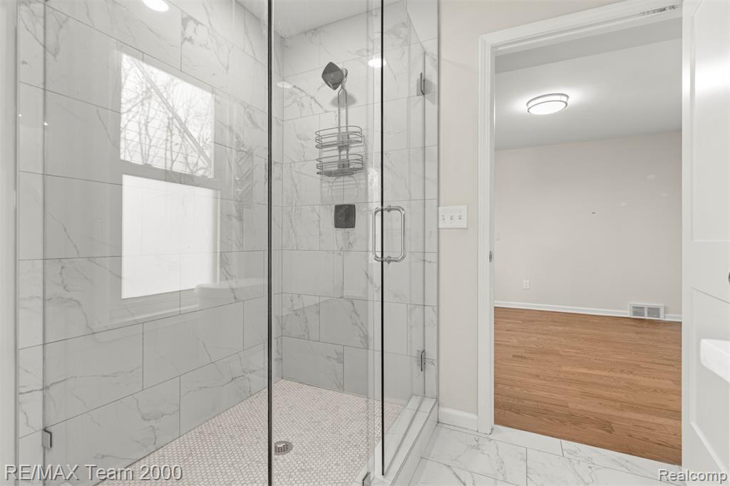 2076 Thomas Avenue, Berkley, MI 48072 — Photo 37