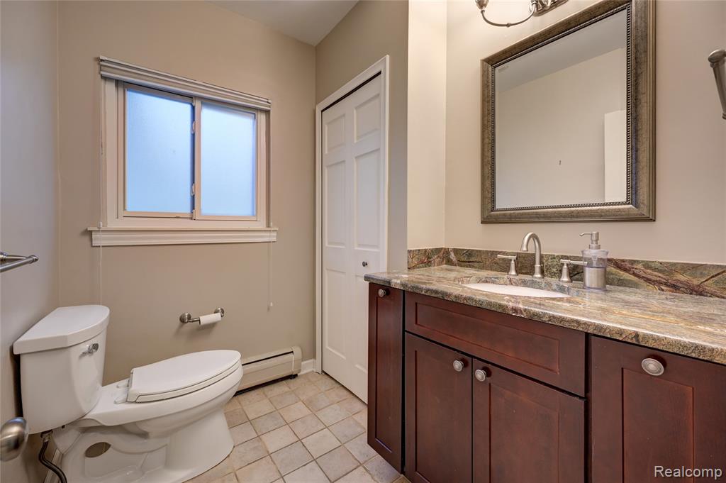 4435 Westover Drive, West Bloomfield, MI 48323 — Photo 29