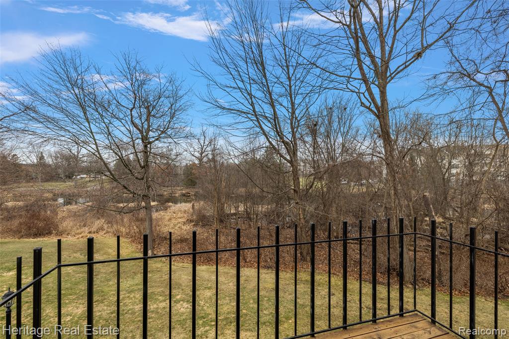 5299 Highland Road, 202, Waterford, MI 48327 — Photo 22