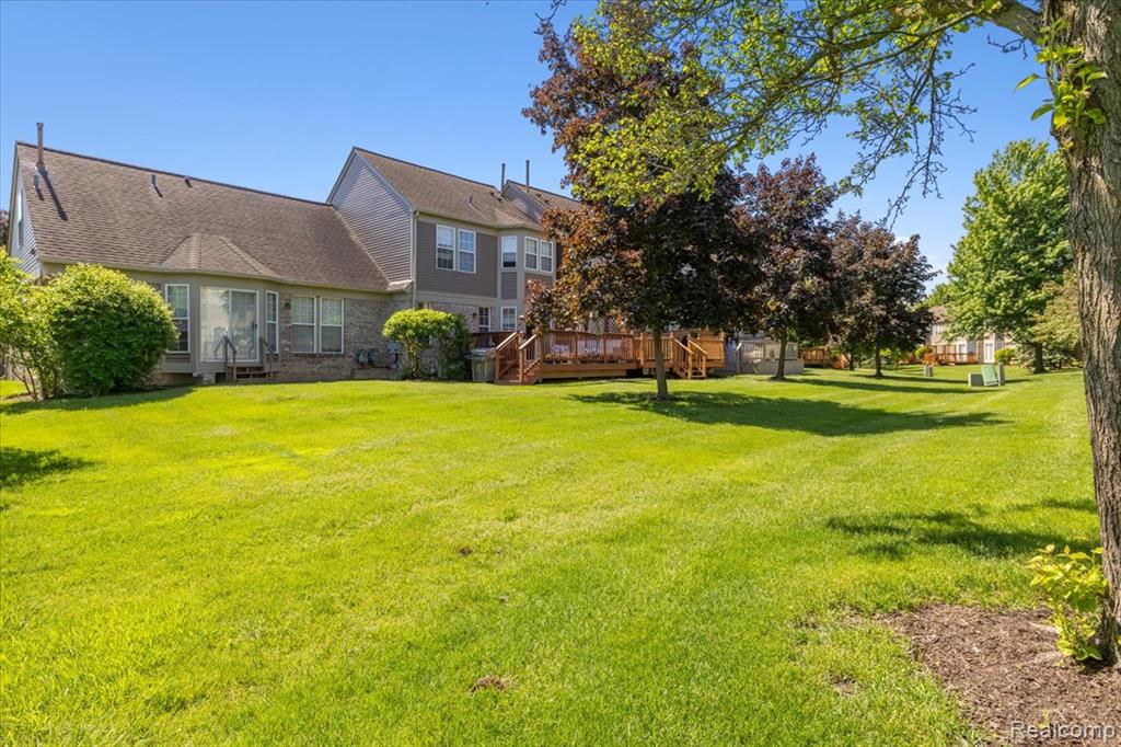 4472 Hunters Circle E, Canton, MI 48188 — Photo 25