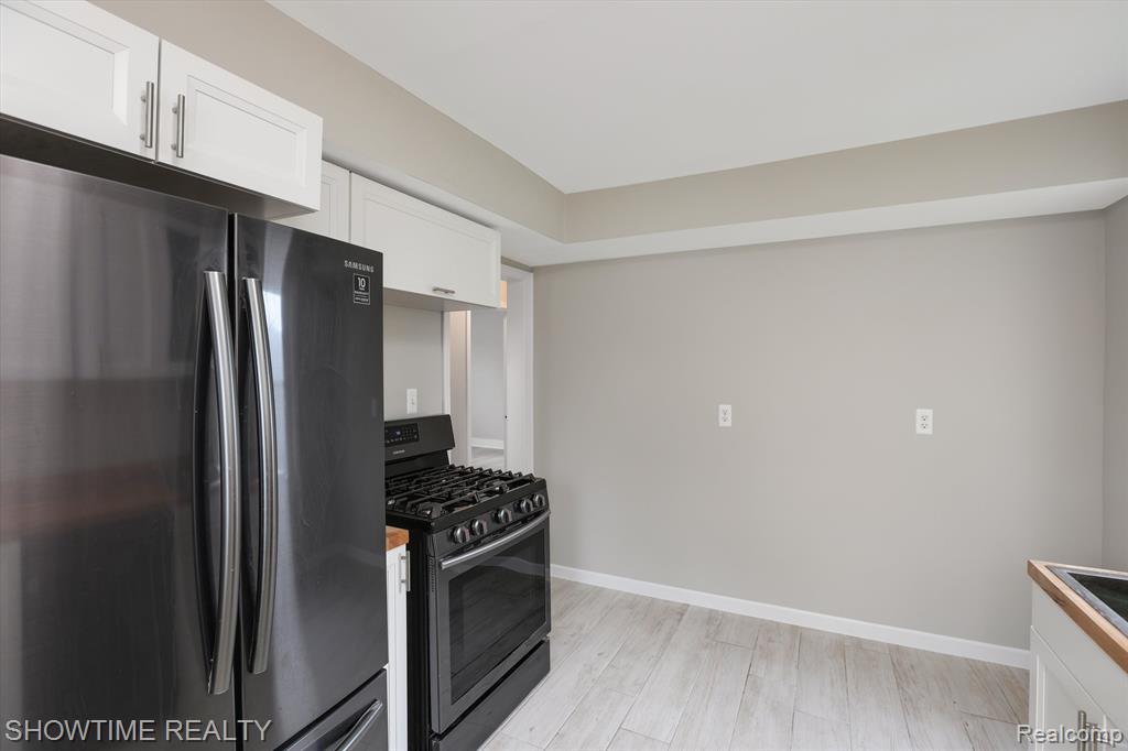 629 LEBLANC Street, Lincoln Park, MI 48146 — Photo 11